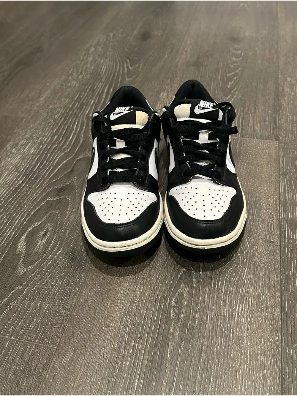 Nike Kids Black and White Dunk  Low-Panda Unisex Sneakers  size 4.5Y